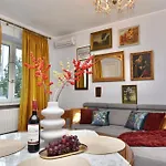 Totu Vintage Dabrowskiego Apartment *