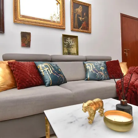 Totu Vintage Dabrowskiego Apartment *
