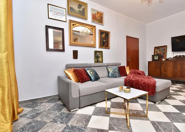 Totu Vintage Dabrowskiego Apartment