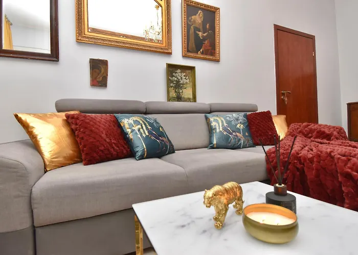 Totu Vintage Dabrowskiego Apartment *