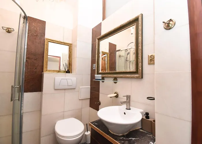 Totu Vintage Dabrowskiego Apartment *